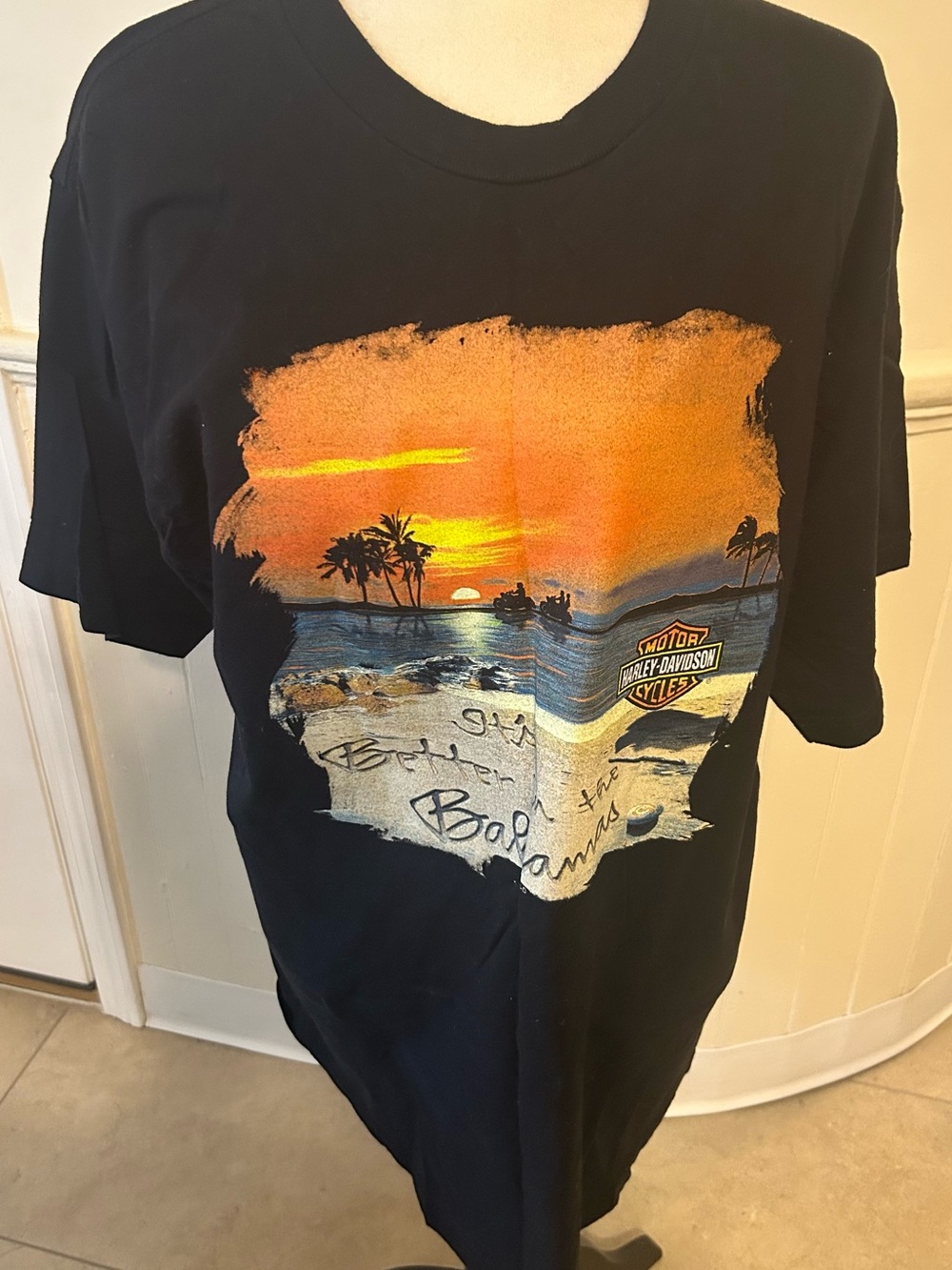 Vintage Harley-Davidson “ It’s Better in the Bahamas “ T-Shirt/X-Large